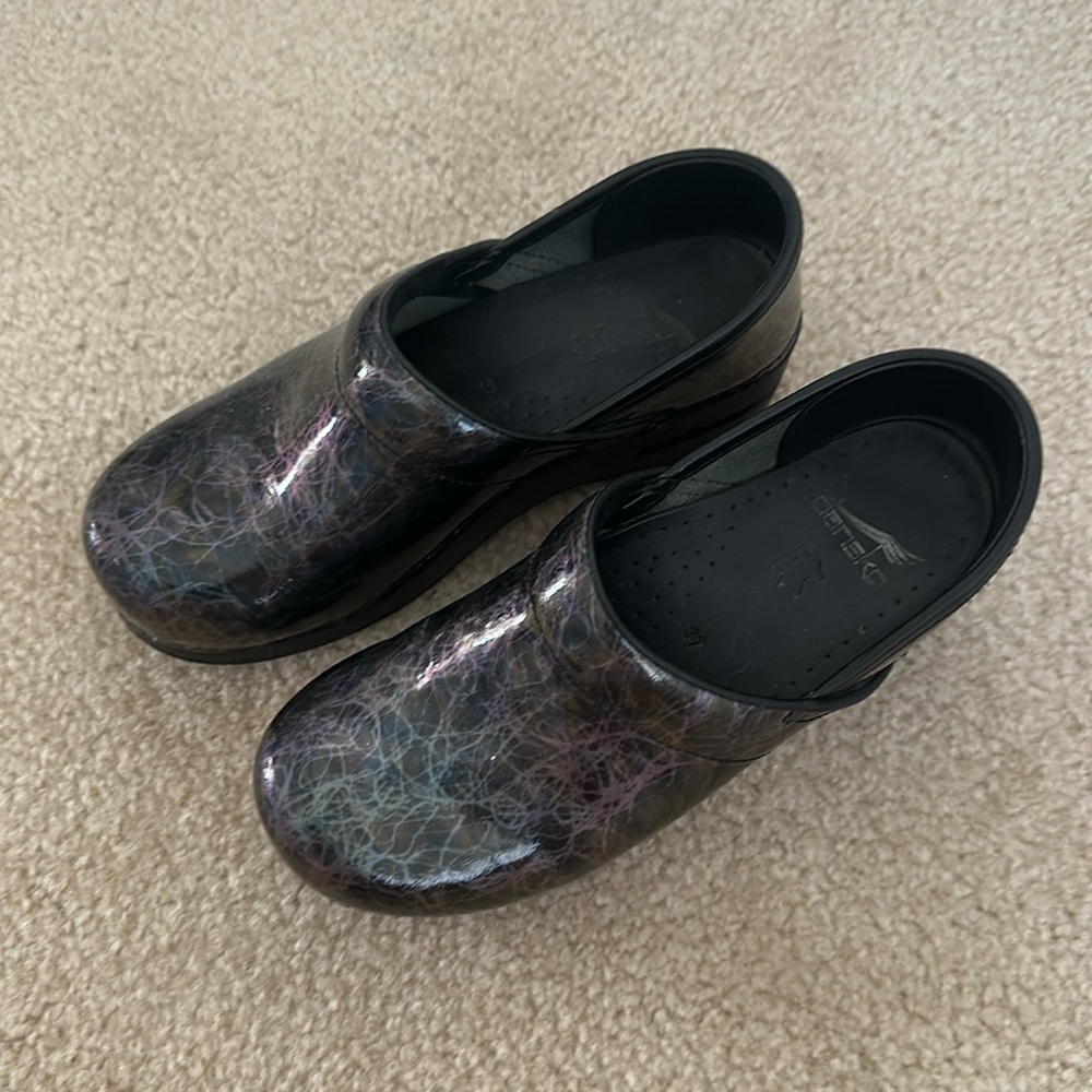 Dansko Professional clog in metallic Ink ; size 37 (US size 7)